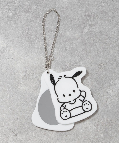 LEPSIM(レプシィム)の「【サンリオキャラクターズ】ダイカットミラー 137445(手鏡/メイクミラー・レディース・レッド/ピンク/グリーン/イエロー・ONE SIZE)」の1枚目の写真