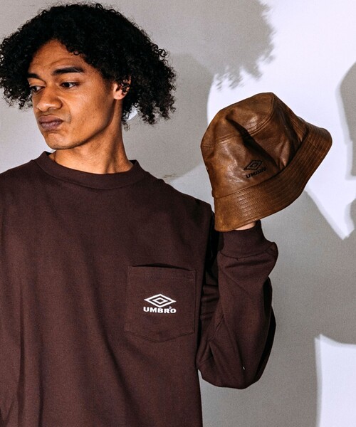 UMBRO（アンブロ）の「UMBRO/アンブロ SP PU LOGO HAT/別注 刺繍ロゴ バケットハット（ハット・メンズ・ブラウン/ブラック・ﾌﾘ-）」の11枚目の写真