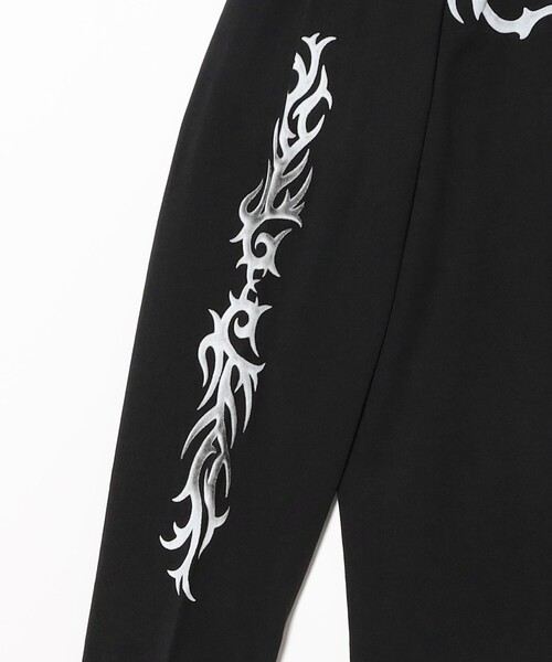 BEAMS T（ビームスティー）の「BOILER ROOM / Tribal LS T-Shirt Black
