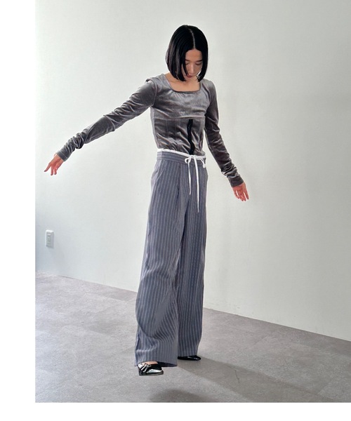 duei（デュイ）の「スクエアネックベロアコルセットトップス（Tシャツ