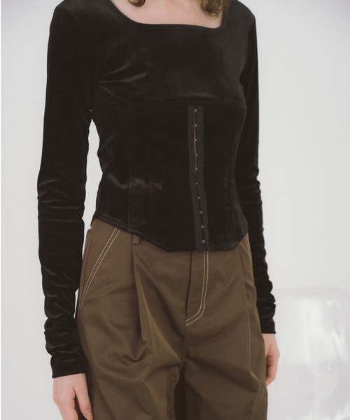 duei（デュイ）の「スクエアネックベロアコルセットトップス（Tシャツ/カットソー・レディース・グレー/ブラック・FREE）」の18枚目の写真