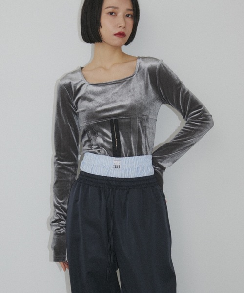 duei（デュイ）の「スクエアネックベロアコルセットトップス（Tシャツ/カットソー・レディース・グレー/ブラック・FREE）」の19枚目の写真