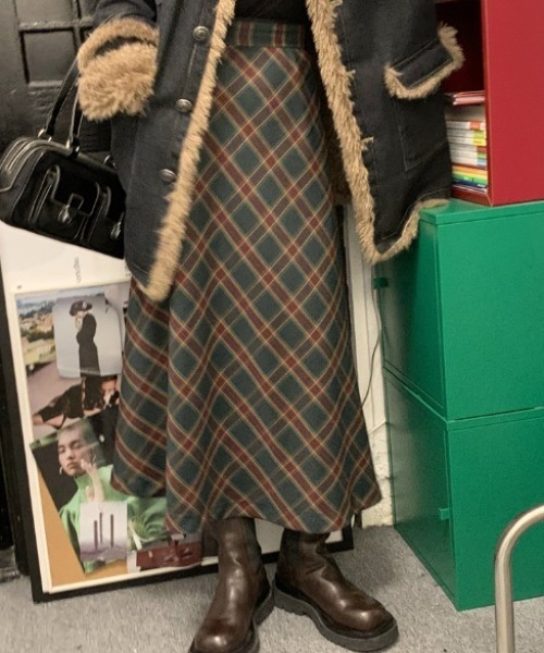 GEMEDA(ジェメダ)の「チェックスカート(スカート・レディース・ダークグリーン/ネイビー・M)」の21枚目の写真