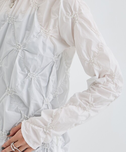 HOUGA（ホウガ）の「【HOUGA/ホウガ】dearly tops/シャーリングカットソー（Tシャツ/カットソー・レディース・カーキ/ホワイト・FREE）」の17枚目の写真