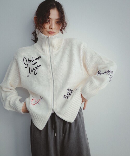 B:MING by BEAMS（ビーミングバイビームス）の「手書き刺繍 ニット
