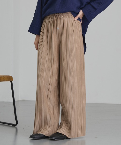 Bou Jeloud（ブージュルード）の「ベロアランダムプリーツパンツ（その他パンツ・レディース・ブルー/ブラック/ベージュ・FREE）」の5枚目の写真