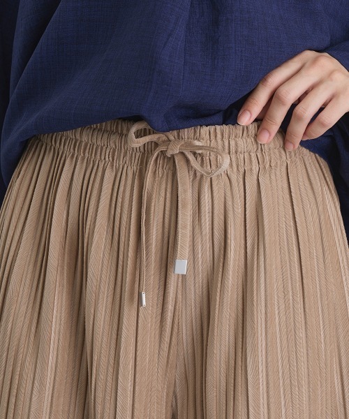 Bou Jeloud（ブージュルード）の「ベロアランダムプリーツパンツ（その他パンツ・レディース・ブルー/ブラック/ベージュ・FREE）」の9枚目の写真