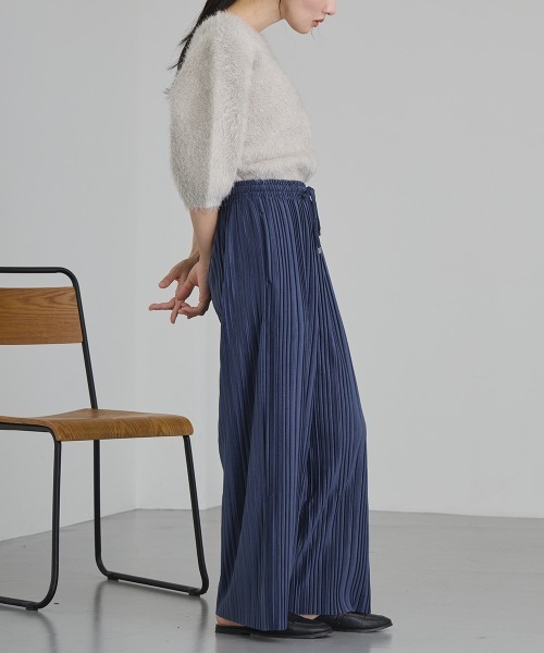 Bou Jeloud（ブージュルード）の「ベロアランダムプリーツパンツ（その他パンツ・レディース・ブルー/ブラック/ベージュ・FREE）」の13枚目の写真
