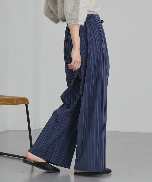 Bou Jeloud（ブージュルード）の「ベロアランダムプリーツパンツ（その他パンツ・レディース・ブルー/ブラック/ベージュ・FREE）」の14枚目の写真