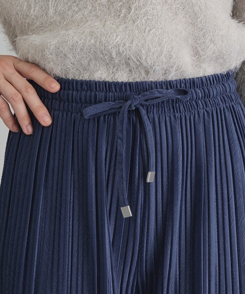Bou Jeloud（ブージュルード）の「ベロアランダムプリーツパンツ（その他パンツ・レディース・ブルー/ブラック/ベージュ・FREE）」の16枚目の写真