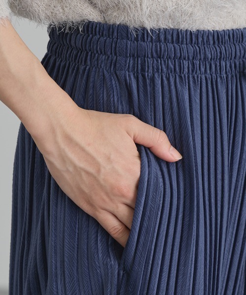Bou Jeloud（ブージュルード）の「ベロアランダムプリーツパンツ（その他パンツ・レディース・ブルー/ブラック/ベージュ・FREE）」の17枚目の写真