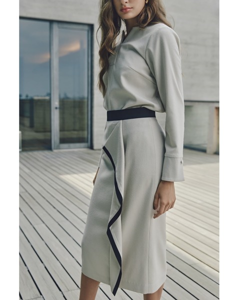 PINKY&DIANNE（ピンキーアンドダイアン）の「◆[URBAN PRECIOUS] フラノストレッチブラウス（シャツ/ブラウス・レディース・グレー/ベージュ・38）」の4枚目の写真