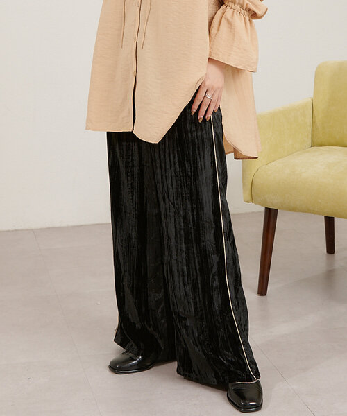 Kastane（カスタネ）の「B ベロアパンツ（その他パンツ・レディース・ブラック/ブルー・FREE）」の2枚目の写真