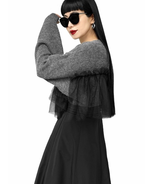 LVEU.（ラブユ.）の「【LVEU.】チュールフリルドッキングニット(Ai select) / トップス ニット セーター フリル 異素材 ドッキング チュール 切替 オーバー クルーネック 長袖 ブラック チャコール（ニット/セーター・レディース・ブラック/チャコールグレー・FREE）」の6枚目の写真