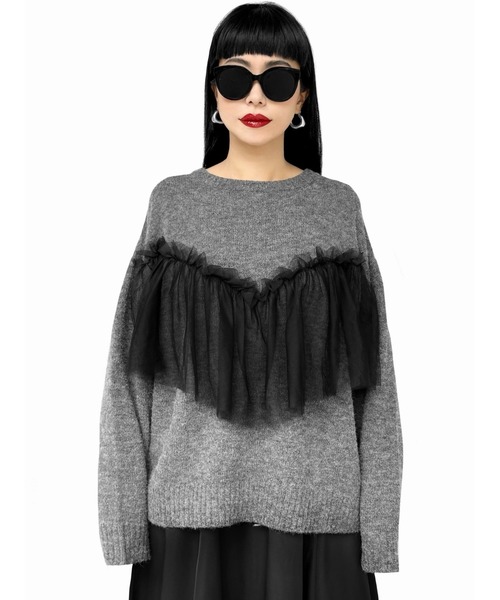 LVEU.（ラブユ.）の「【LVEU.】チュールフリルドッキングニット(Ai select) / トップス ニット セーター フリル 異素材 ドッキング チュール 切替 オーバー クルーネック 長袖 ブラック チャコール（ニット/セーター・レディース・ブラック/チャコールグレー・FREE）」の11枚目の写真