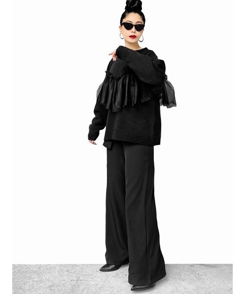 LVEU.（ラブユ.）の「【LVEU.】チュールフリルドッキングニット(Ai select) / トップス ニット セーター フリル 異素材 ドッキング チュール 切替 オーバー クルーネック 長袖 ブラック チャコール（ニット/セーター・レディース・ブラック/チャコールグレー・FREE）」の13枚目の写真