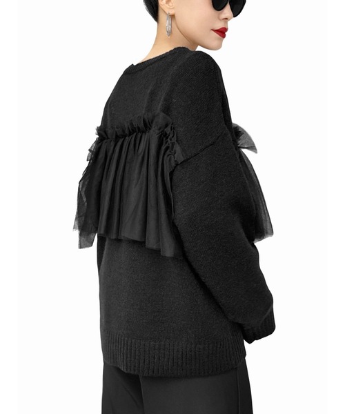 LVEU.（ラブユ.）の「【LVEU.】チュールフリルドッキングニット(Ai select) / トップス ニット セーター フリル 異素材 ドッキング チュール 切替 オーバー クルーネック 長袖 ブラック チャコール（ニット/セーター・レディース・ブラック/チャコールグレー・FREE）」の15枚目の写真