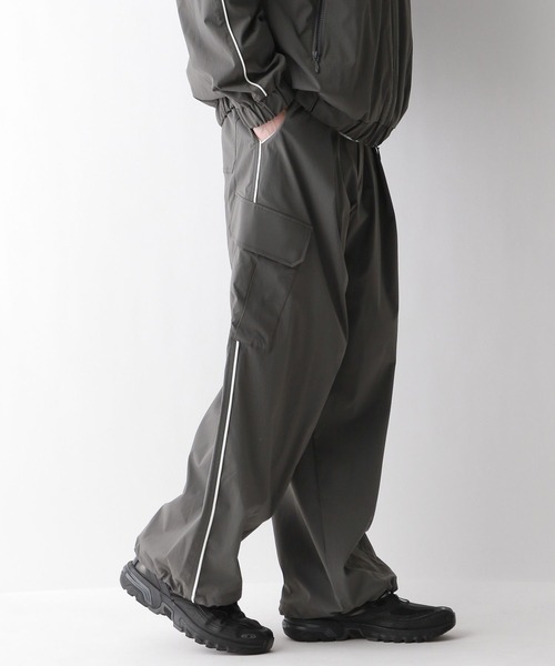 RAGEBLUE（レイジブルー）の「サイドライン/ナイロンワイドカーゴパンツ【セットアップ対応】（カーゴパンツ・メンズ・グレー/ブラック/ホワイト・LARGE/MEDIUM/SMALL）」の17枚目の写真