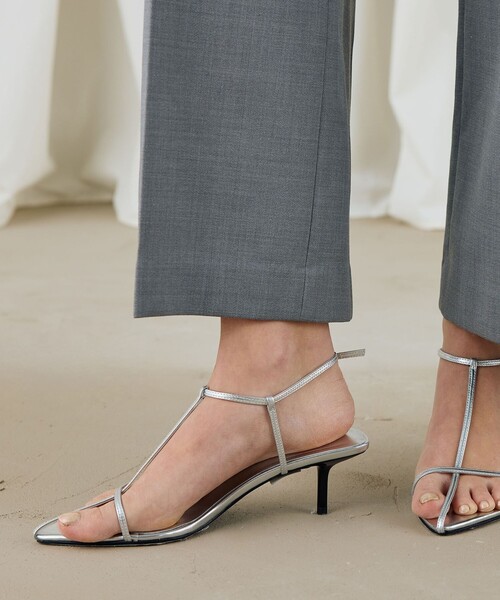 Tony Bianco(トニービアンコ)の「TONY BIANCO FAST HEELS サンダル(サンダル・レディース・シルバー・7/5/6)」の8枚目の写真