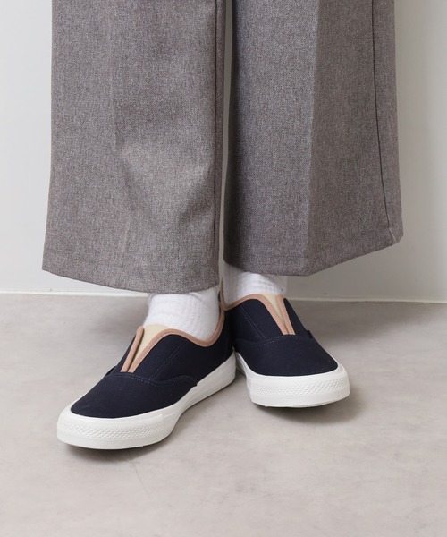 kitson（キットソン）の「KITSON+ バイカラー センタースリット スリッポン ローテク キャンバス スニーカー（スリッポン・レディース・ネイビー/ブラック/アイボリー・S/M/L/LL）」の13枚目の写真