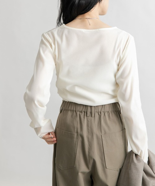 KBF(ケイビーエフ)の「シアーベロアドレープトップス(Tシャツ/カットソー・レディース・アイボリー/ブラウン系その他/グレー・ONE)」の8枚目の写真