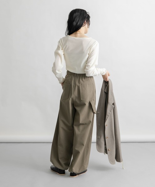 KBF(ケイビーエフ)の「シアーベロアドレープトップス(Tシャツ/カットソー・レディース・アイボリー/ブラウン系その他/グレー・ONE)」の11枚目の写真