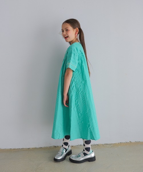 unica（ユニカ）の「ウェーブ調スリットスリーブワンピース（ワンピース・キッズ・レッド/グリーン/ブラック・S/M/L/XL）」の8枚目の写真