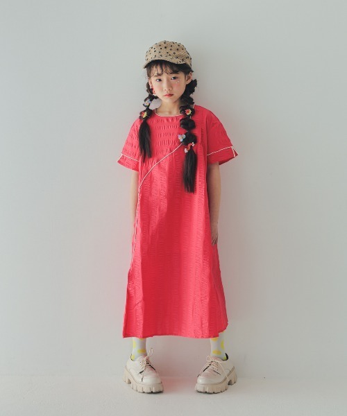 unica（ユニカ）の「ウェーブ調スリットスリーブワンピース（ワンピース・キッズ・レッド/グリーン/ブラック・S/M/L/XL）」の12枚目の写真