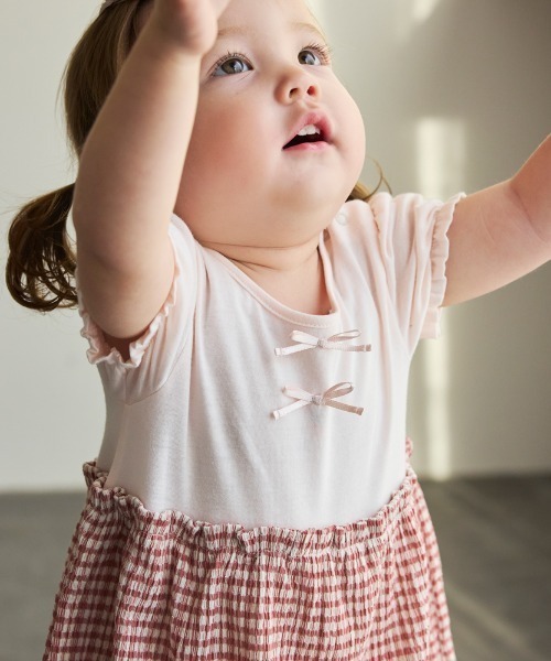 10mois(ディモワ)の「【10mois(ディモワ)】ギンガムリボンボディオール 70・80cm(ロンパース・キッズ・ライトブルー/ピンク・70cm/80cm)」の4枚目の写真