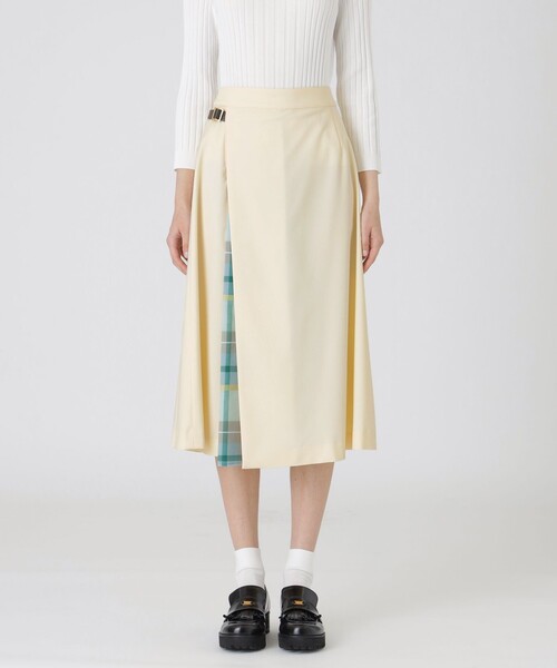 BLUE LABEL CRESTBRIDGE（ブルーレーベルクレストブリッジ）の「サイロスパンクリアツイルパーシャルスカート（スカート・レディース・ベージュ/イエロー/ダークネイビー・36/38）」の3枚目の写真