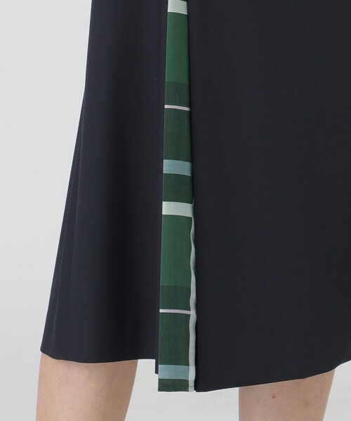 BLUE LABEL CRESTBRIDGE（ブルーレーベルクレストブリッジ）の「サイロスパンクリアツイルパーシャルスカート（スカート・レディース・ベージュ/イエロー/ダークネイビー・36/38）」の19枚目の写真