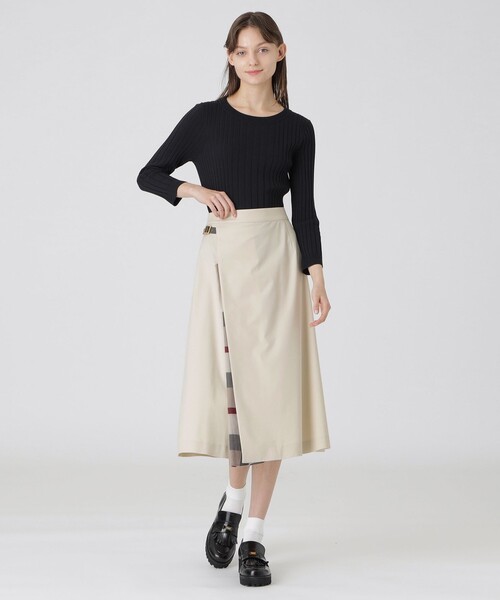 BLUE LABEL CRESTBRIDGE（ブルーレーベルクレストブリッジ）の「サイロスパンクリアツイルパーシャルスカート（スカート・レディース・ベージュ/イエロー/ダークネイビー・36/38）」の17枚目の写真