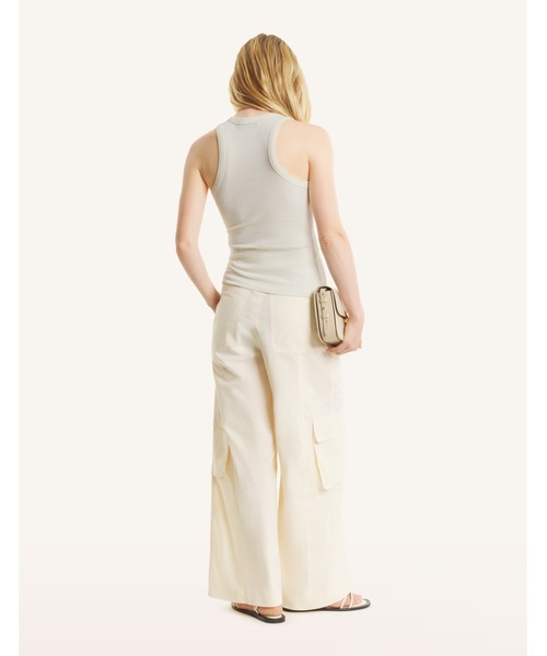 Maison Kitsune（メゾンキツネ）の「BABY FOX PATCH RIBBED TANK TOP（タンクトップ・レディース・ネイビー/ライトピンク/ライトグレー/アイボリー・XS/S/M/L/XL）」の8枚目の写真