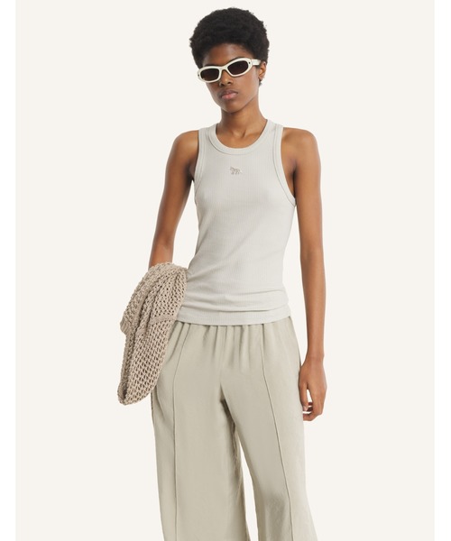 Maison Kitsune（メゾンキツネ）の「BABY FOX PATCH RIBBED TANK TOP（タンクトップ・レディース・ネイビー/ライトピンク/ライトグレー/アイボリー・XS/S/M/L/XL）」の14枚目の写真