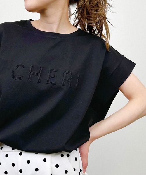 LUGIVA(ルギヴァ)の「エンボスロゴTシャツ(Tシャツ/カットソー・レディース・オフホワイト/ブラック・M)」の2枚目の写真