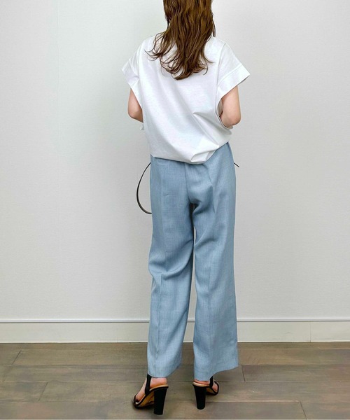 LUGIVA(ルギヴァ)の「エンボスロゴTシャツ(Tシャツ/カットソー・レディース・オフホワイト/ブラック・M)」の9枚目の写真