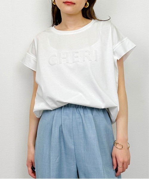 LUGIVA(ルギヴァ)の「エンボスロゴTシャツ(Tシャツ/カットソー・レディース・オフホワイト/ブラック・M)」の3枚目の写真