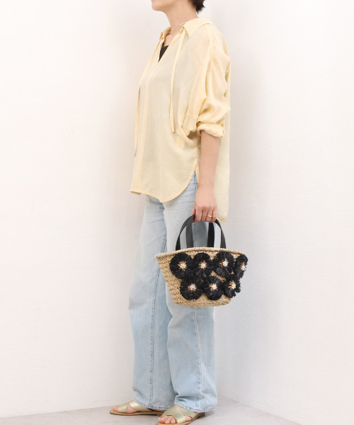 cache cache(カシュ カシュ)の「カシュカシュ cachecache / ラフィアフラワー付カゴバッグ(かごバッグ・レディース・マルチ/ブラック/ベージュ・FREE)」の10枚目の写真