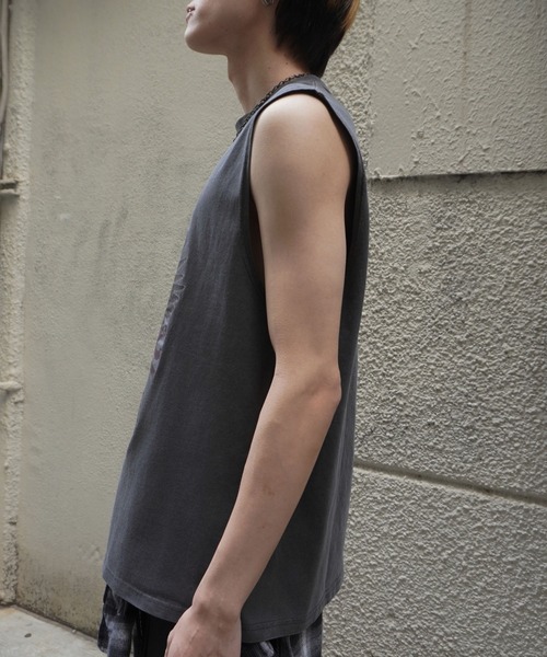 SPINNS（スピンズ）の「ピグメント加工ノースリーブTシャツ/レトロイーグル/短丈/古着風（Tシャツ/カットソー・メンズ・ブラック/カーキ・ONESIZE）」の18枚目の写真