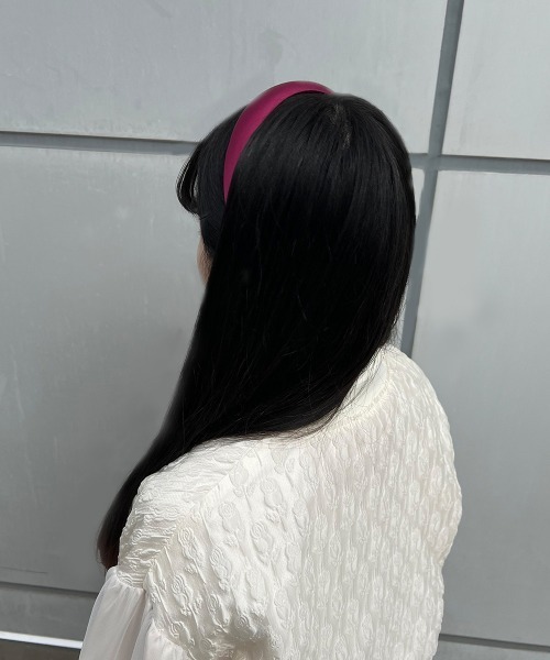 F i.n.t（フィント）の「【7色展開】サテンカチューシャ/fint　フィント（カチューシャ・レディース・ミント/イエロー/ボルドー/ピンク/ダークグリーン/ブラック/ラベンダー・FREE）」の7枚目の写真