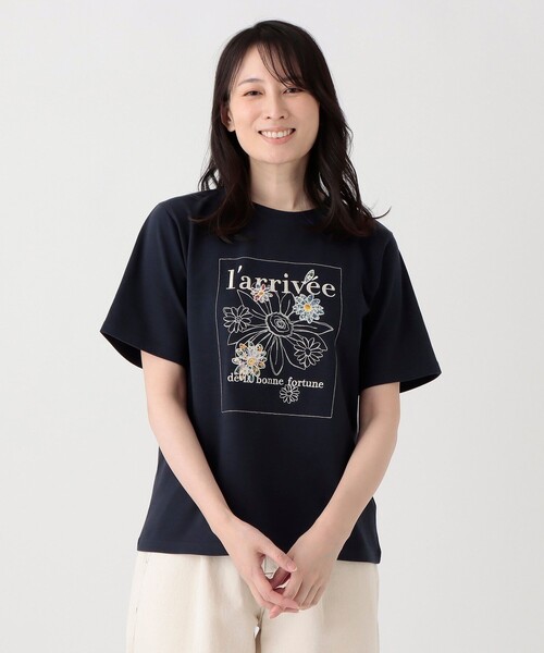 Afternoon Tea(アフタヌーンティー)の「パッチワークフラワーTシャツ/リバティプリント(Tシャツ/カットソー・レディース・オフホワイト/アイボリー/ネイビー・MEDIUM)」の1枚目の写真