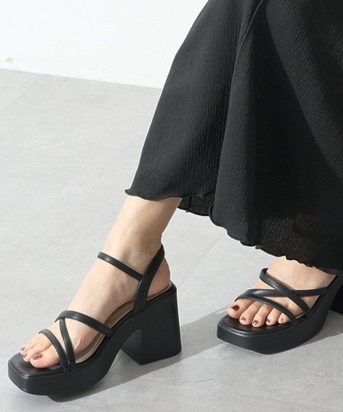 ORiental TRaffic（オリエンタルトラフィック）の「ORiental TRaffic ストラップサンダル（サンダル・レディース・アイボリー/ブラック・S/M/L）」の3枚目の写真