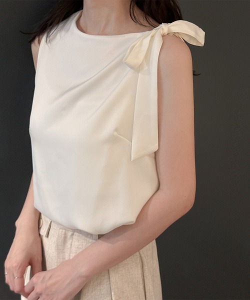 on:nue（オンニュ）の「【on:nue】[お気に入り登録数10,000突破！][着用動画あり！/3色展開] ワンショルダーリボンブラウス（シャツ/ブラウス・レディース・ベージュ/アイボリー/ブラック・FREE）」の11枚目の写真