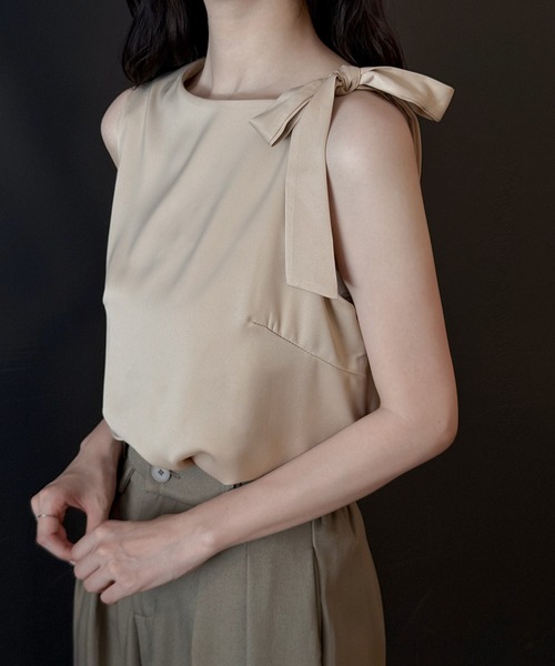 on:nue（オンニュ）の「【on:nue】[お気に入り登録数10,000突破！][着用動画あり！/3色展開] ワンショルダーリボンブラウス（シャツ/ブラウス・レディース・ベージュ/アイボリー/ブラック・FREE）」の17枚目の写真