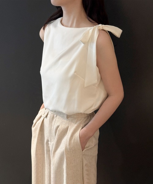 on:nue（オンニュ）の「【on:nue】[お気に入り登録数10,000突破！][着用動画あり！/3色展開] ワンショルダーリボンブラウス（シャツ/ブラウス・レディース・ベージュ/アイボリー/ブラック・FREE）」の10枚目の写真