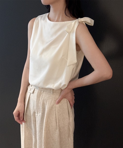 on:nue（オンニュ）の「【on:nue】[お気に入り登録数10,000突破！][着用動画あり！/3色展開] ワンショルダーリボンブラウス（シャツ/ブラウス・レディース・ベージュ/アイボリー/ブラック・FREE）」の12枚目の写真