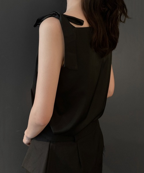 on:nue（オンニュ）の「【on:nue】[お気に入り登録数10,000突破！][着用動画あり！/3色展開] ワンショルダーリボンブラウス（シャツ/ブラウス・レディース・ベージュ/アイボリー/ブラック・FREE）」の20枚目の写真