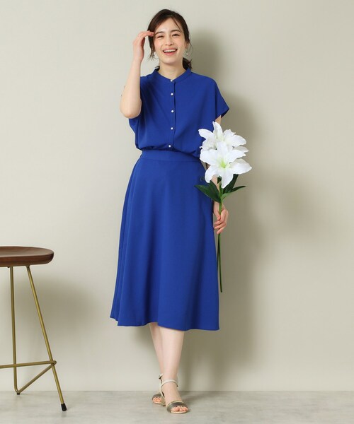 ITS'DEMO(イッツデモ)の「【UVケア/吸水速乾/洗濯機OK/冷感】麻調合繊タックブラウス<ラク服シリーズ>(シャツ/ブラウス・レディース・ネイビー系2/ホワイト系5/サックスブルー/ナチュラル/ブルー・00)」の18枚目の写真