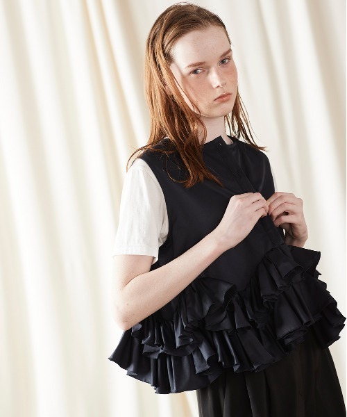 【新品・未使用】MARILYN MOON スパイラルラッフルフリルカットソー MARILYN MOON スパイラルラッフルフリルカットソー