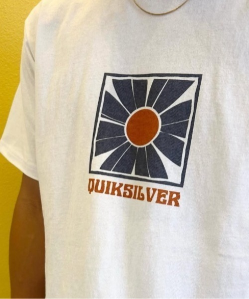 Quiksilver(クイックシルバー)の「BLOOMY ST /クイックシルバーデイジーグラフィック天竺半袖Tシャツ(Tシャツ/カットソー・メンズ・ホワイト/ブラック/イエロー/カーキ・X-LARGE/MEDIUM/LARGE)」の13枚目の写真